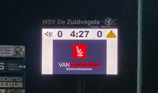 Van Garderen Kantoormeubelen breidt sponsoring bij HSV De Zuidvogels uit