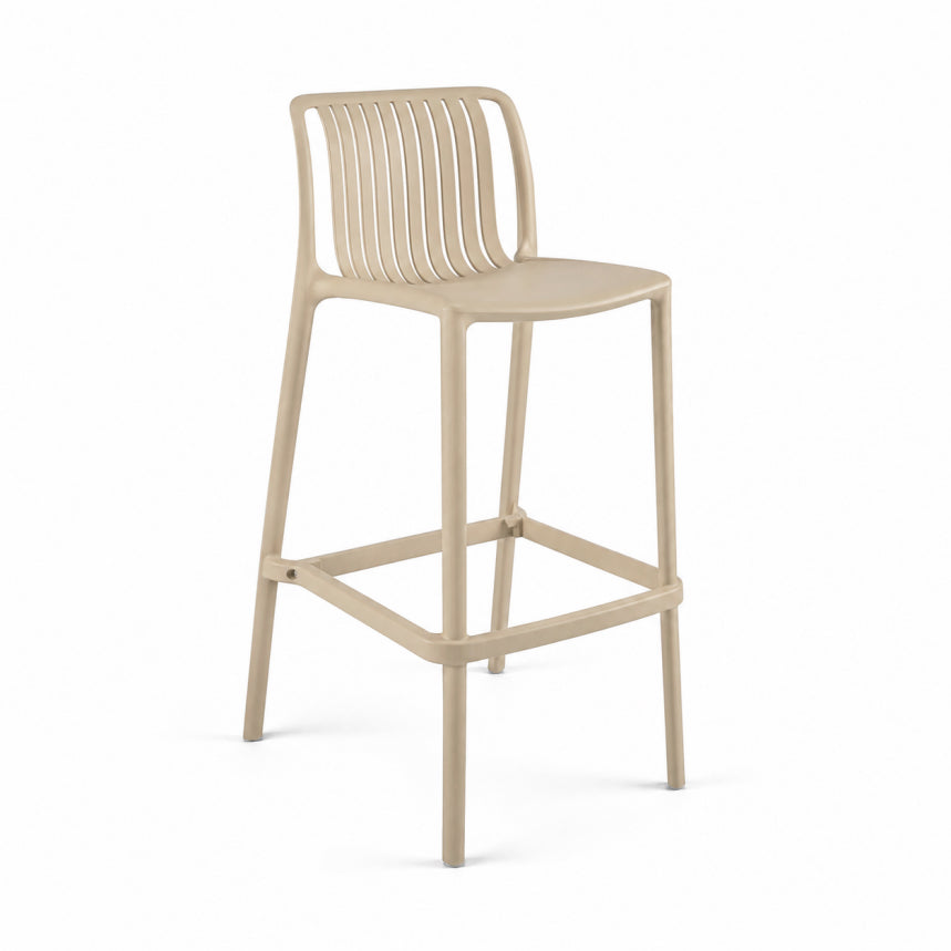 Beige barstoel Amy gezien van schuinvoor