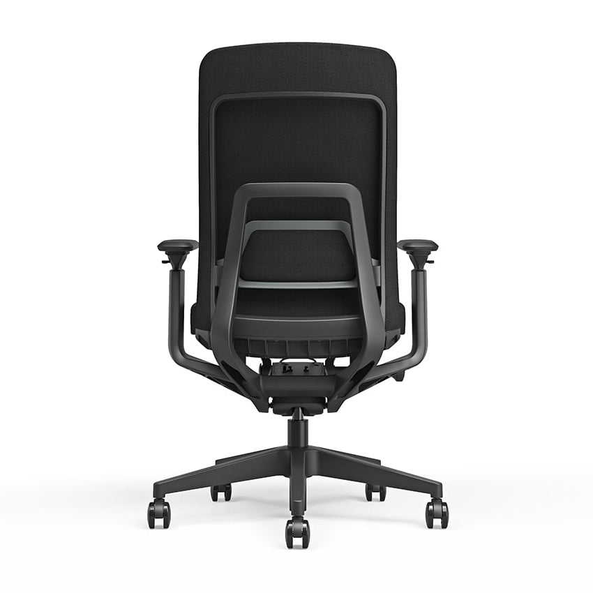 De Bureaustoel Titan geheel in het zwart en gezien van achter