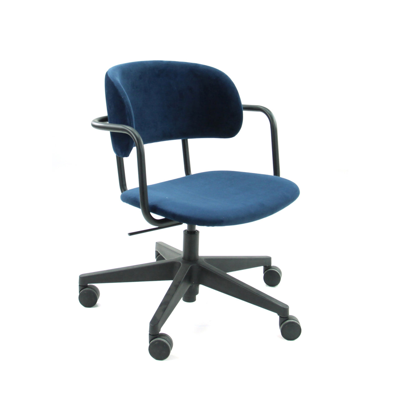 Designstoel one in de kleur zwart.