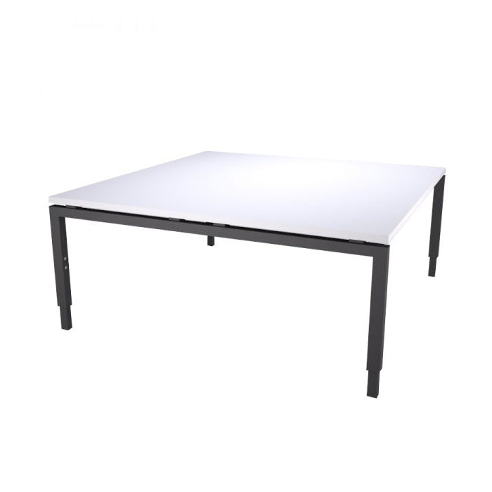 Now tafel (vierkant) in de kleur zwart met vierkant blad.