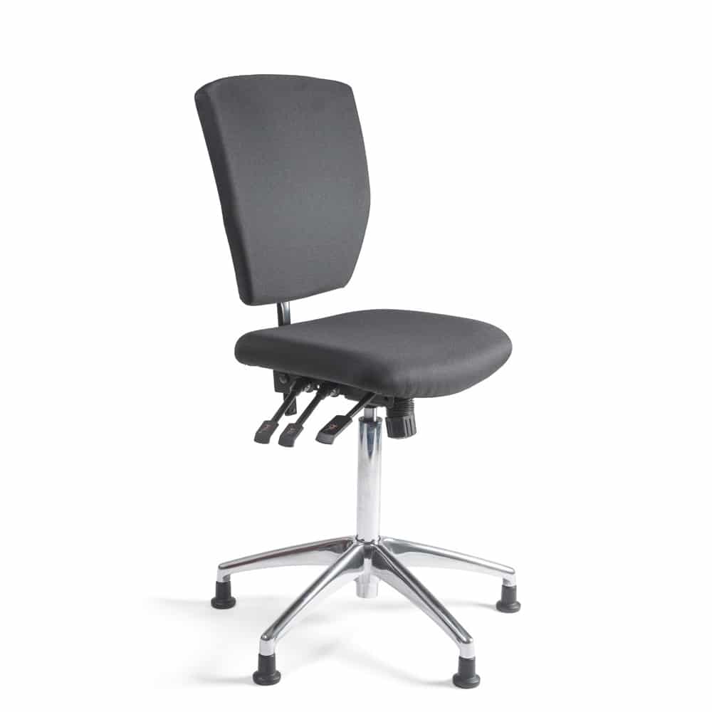 Bedrijfsstoel in hoog variant in stof in de kleur zwart.