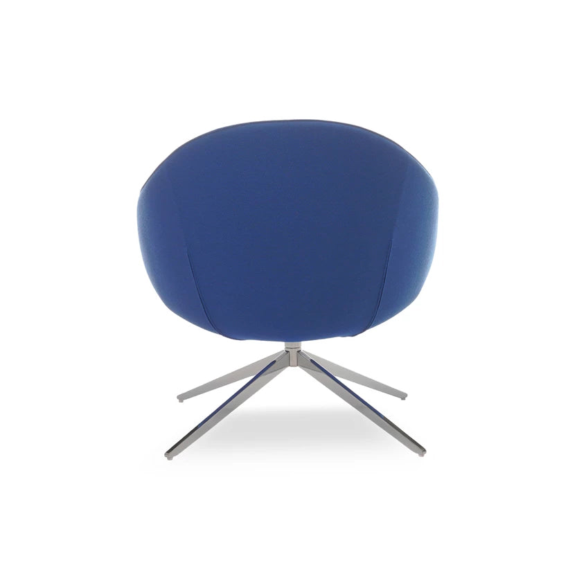 Marena loungefauteuil in stof in de kleur blauw.