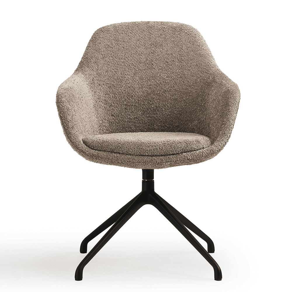Vooraanzicht van de Nova Meet vergaderstoel met een beige stoffering en zwart vierpoots onderstel