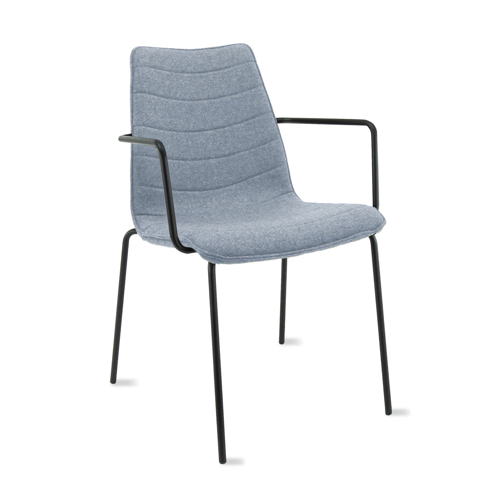Vergaderstoel miranda in de kleur blauw.
